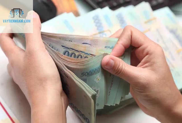Lãi suất vay 40 triệu phụ thuộc vào nhiều yếu tố
